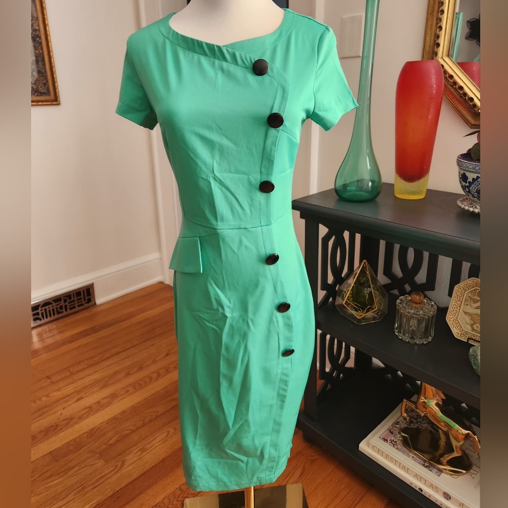 Elegant Green Button-Detail Dress VINTAGE Emage